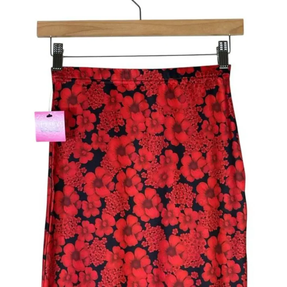 NWT Crop Top Maxi Skirt Set Red Black Floral Bell Sleeve Festival Boho Size L - Picture 4 of 8